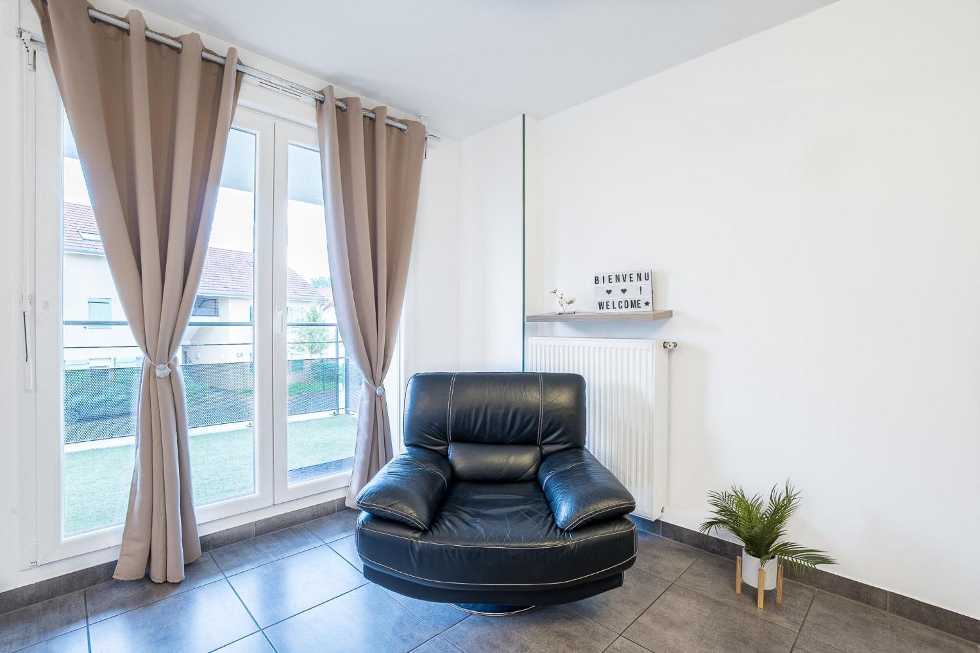 Spacieux - 4 Pers' - Balcon - 2 Lits - Parking 브아삐 외부 사진
